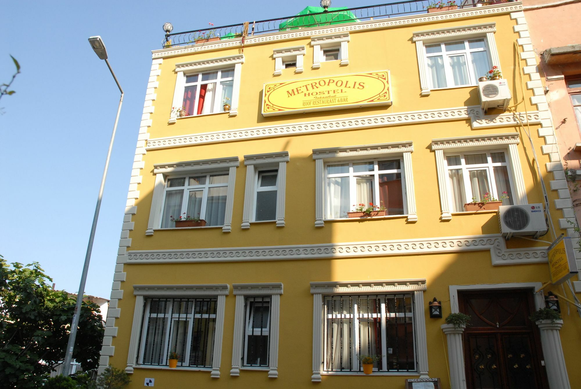 Metropolis Hostel & Guest House Istanbul Exterior photo